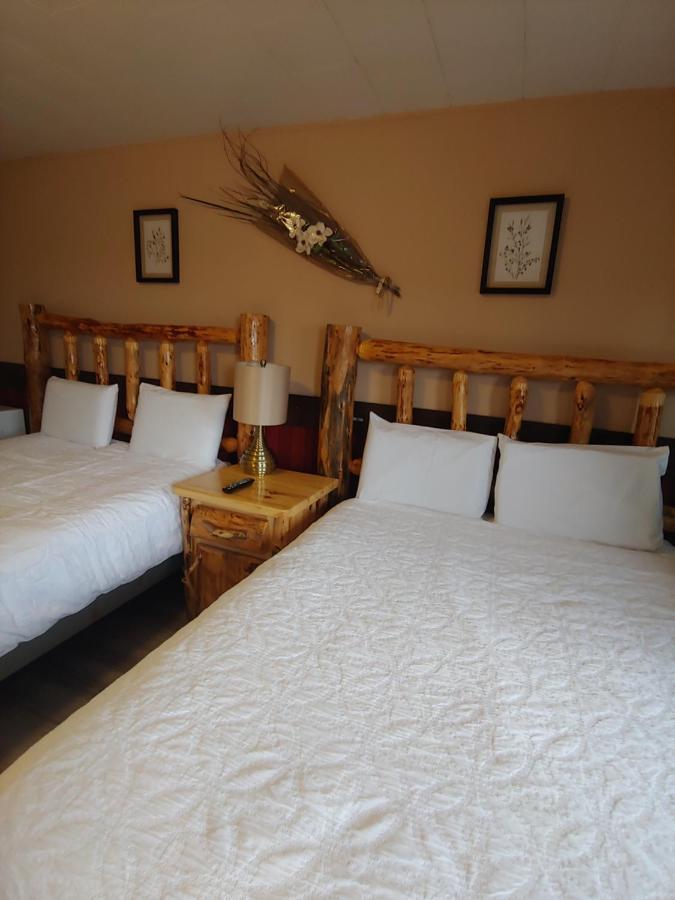 Pinecrest Motel Nipigon Eksteriør billede